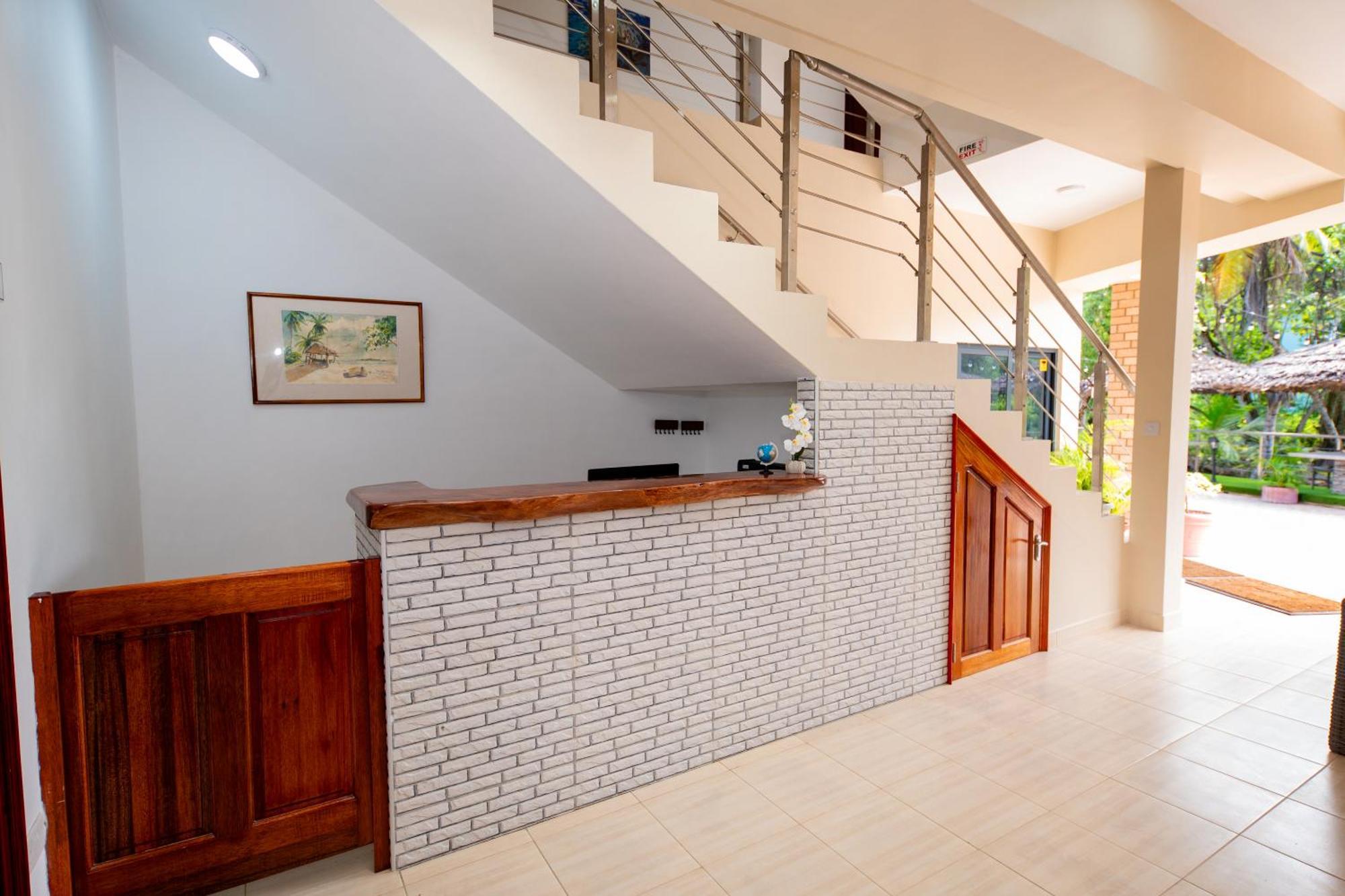 Bijoutier Apartments Grand Anse  Exterior photo