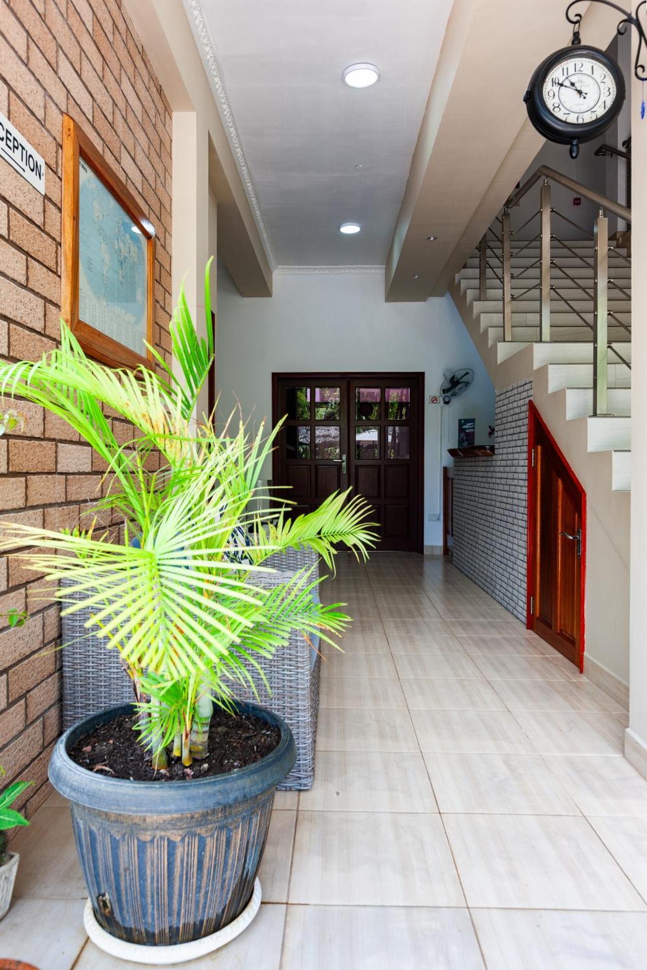 Bijoutier Apartments Grand Anse  Exterior photo